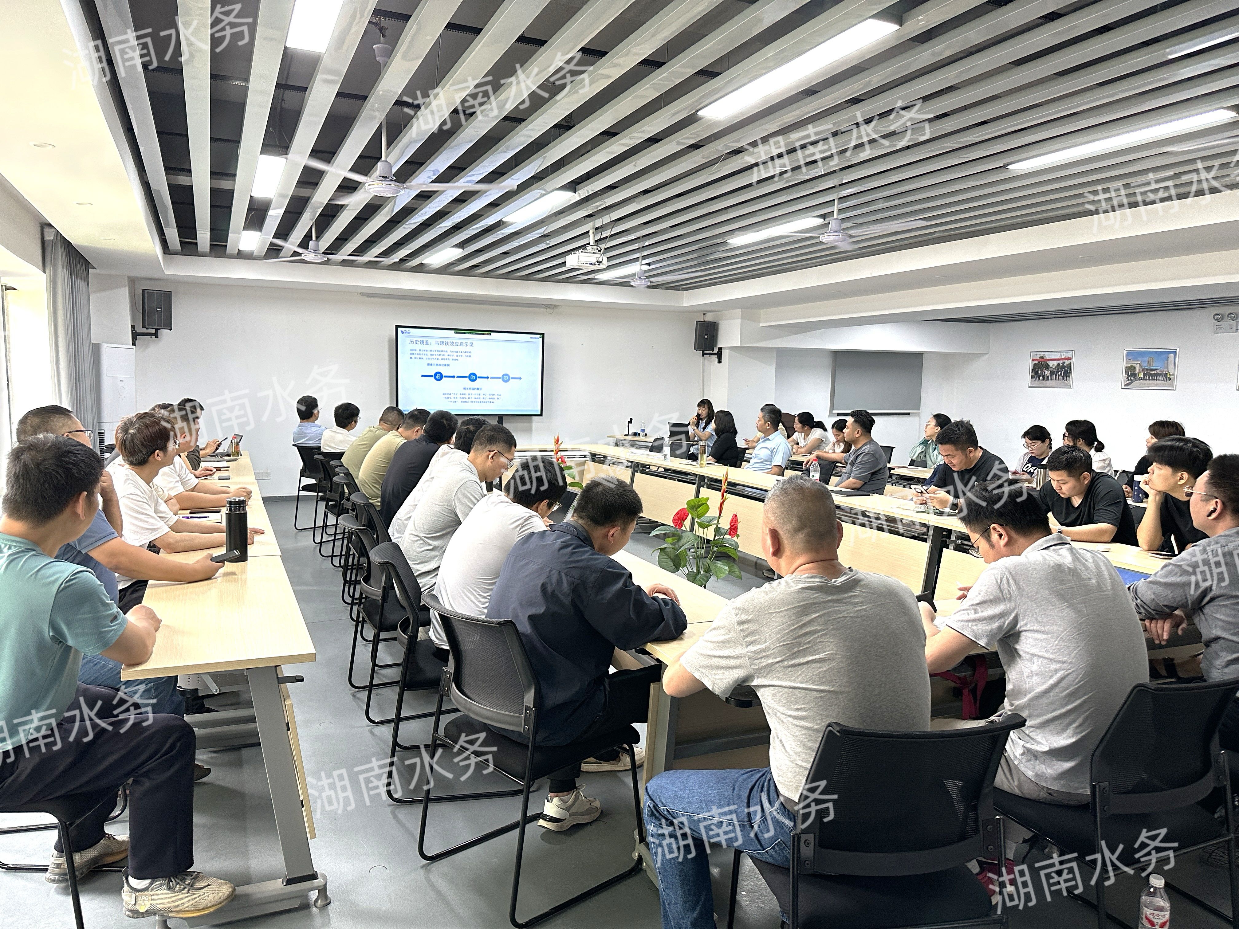 寂寞的少妇的诱惑